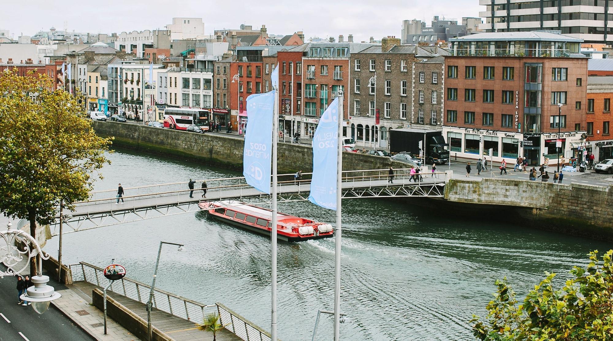 The Morrison Dublin, Curio Collection By Hilton Hotel Luaran gambar The Liffey in Dublin