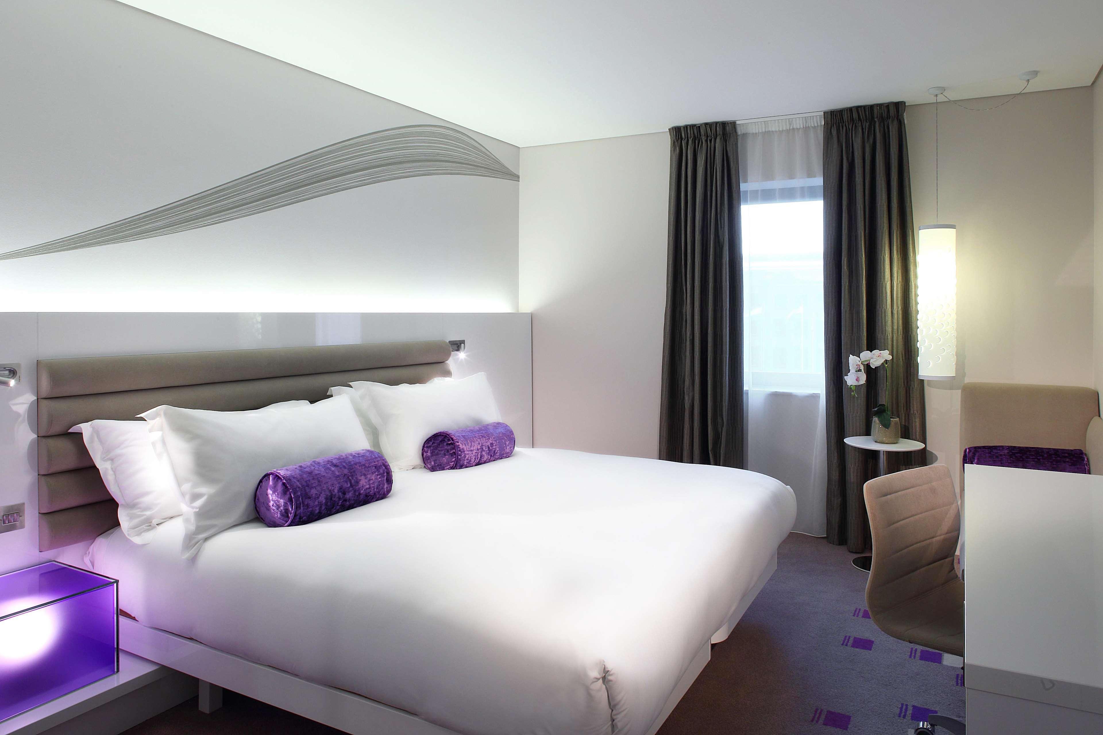 The Morrison Dublin, Curio Collection By Hilton Hotel Luaran gambar A room at the hotel