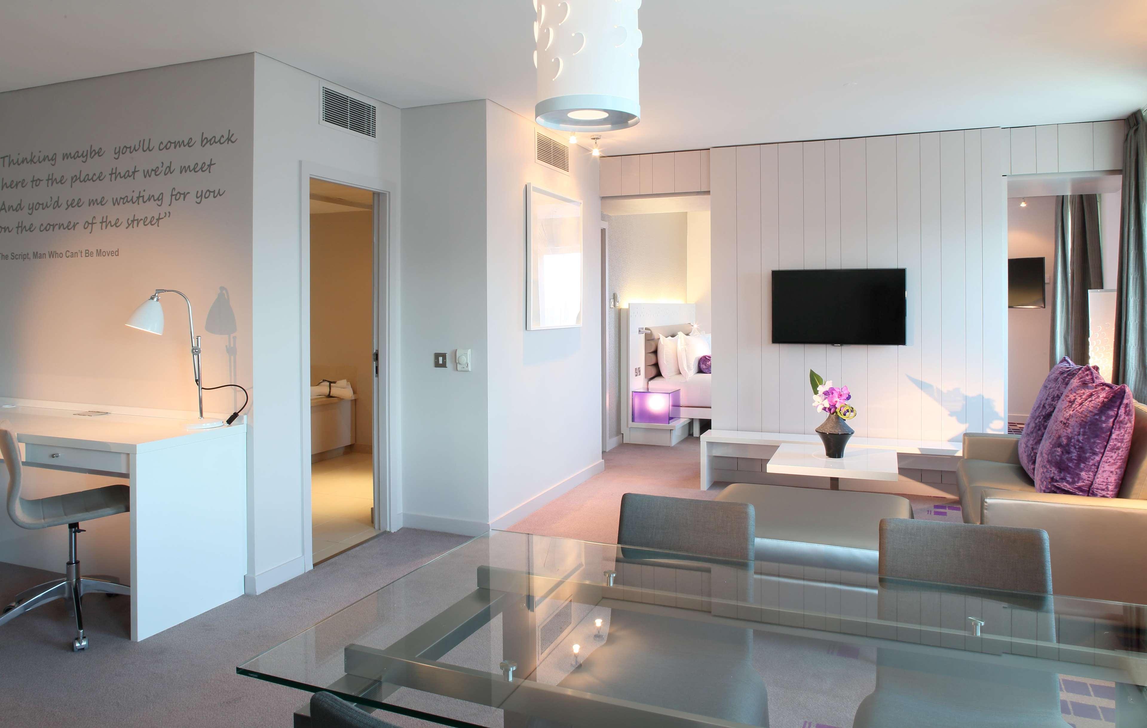 The Morrison Dublin, Curio Collection By Hilton Hotel Luaran gambar Suite