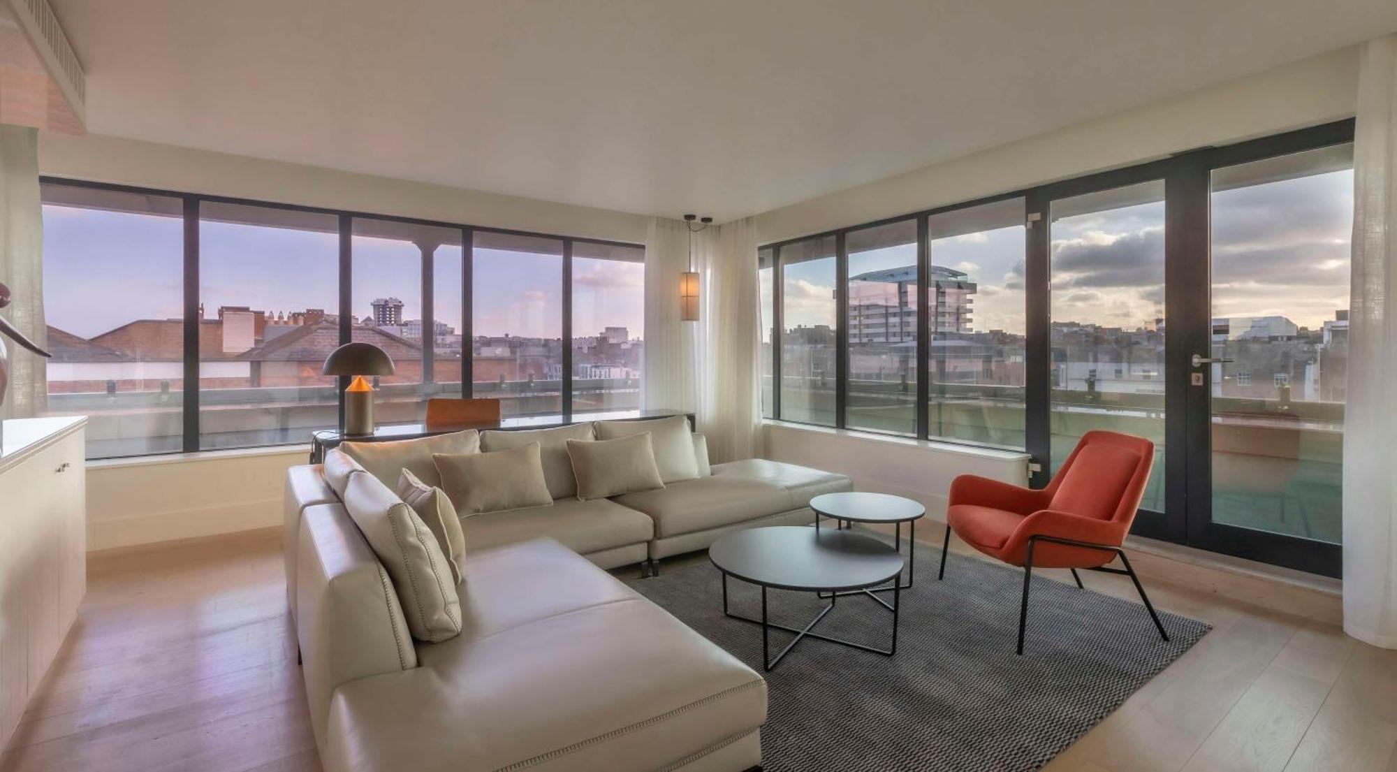 The Morrison Dublin, Curio Collection By Hilton Hotel Luaran gambar A living room at The Standard East Village