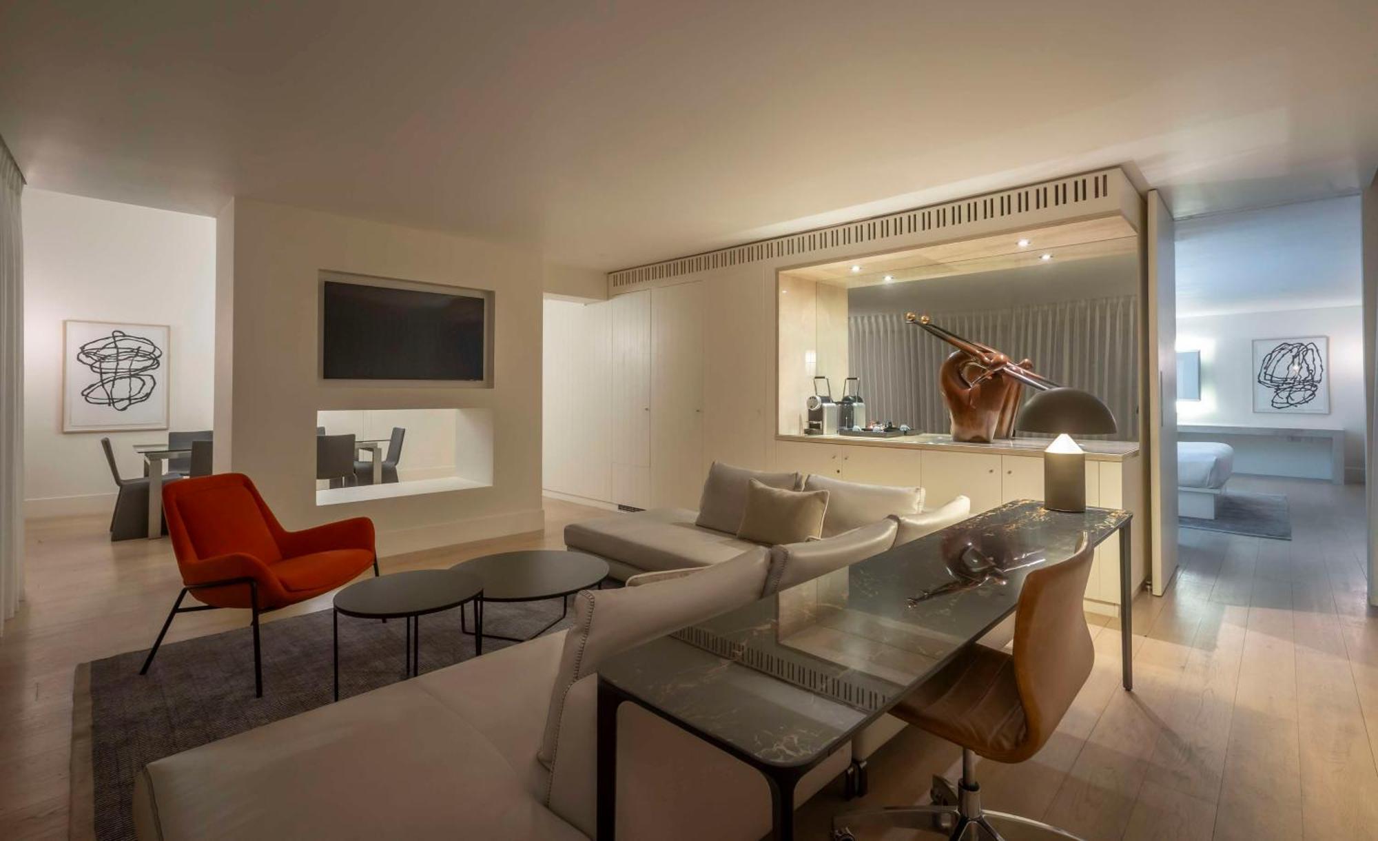 The Morrison Dublin, Curio Collection By Hilton Hotel Luaran gambar A suite at the hotel