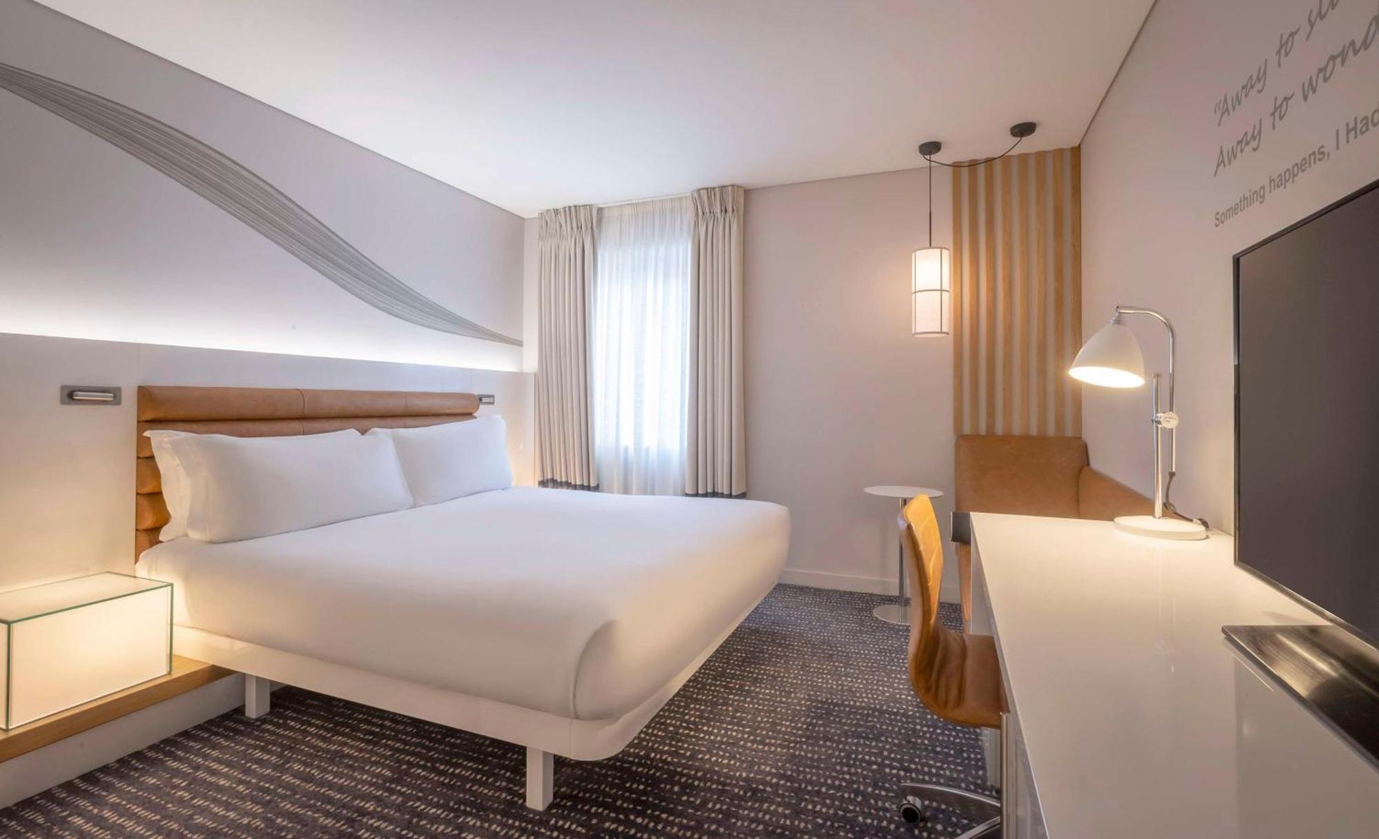The Morrison Dublin, Curio Collection By Hilton Hotel Luaran gambar A room at the hotel
