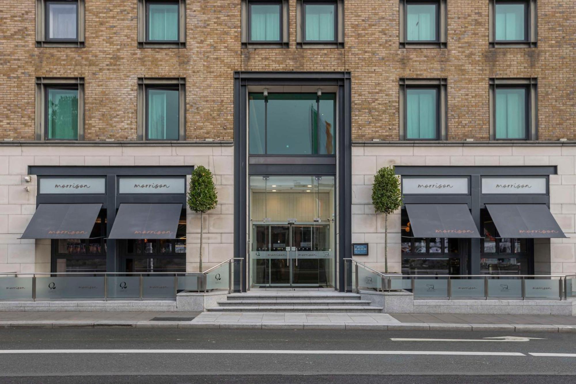 The Morrison Dublin, Curio Collection By Hilton Hotel Luaran gambar The entrance to the hotel